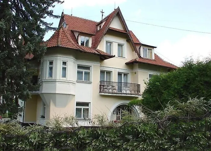 Luzna بيت ضيافة